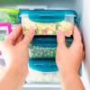 ¿Cómo organizar los alimentos en un congelador vertical de gran capacidad?
