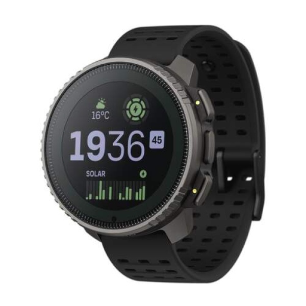 Suunto Vertical Titanium Black en muñeca, mostrando robustez y estilo para deportes extremos.